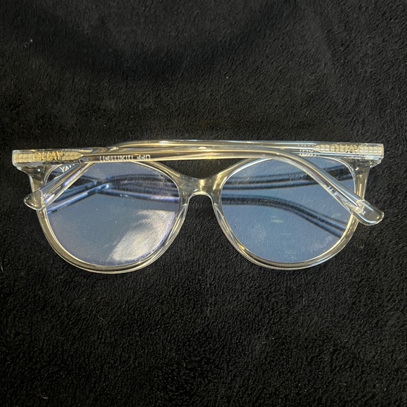 Selling Quay non- prescription glasses! - Picture 4 of 4
